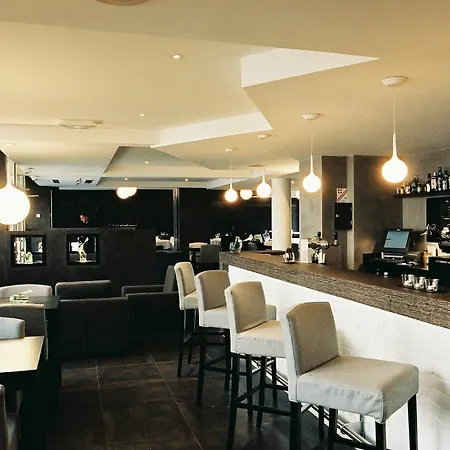 Urban & - Bw Signature Collection Aix-les-Bains