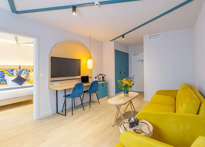 Hotel Urban & - Bw Signature Collection