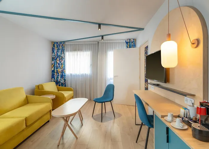 Urban & - Bw Signature Collection Hotel